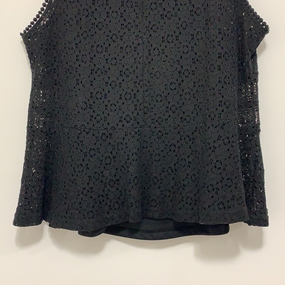 Hazel Black Lace Sleeveless Blouse - Picture 8 of 8
